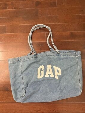 EUC large GAP denim tote